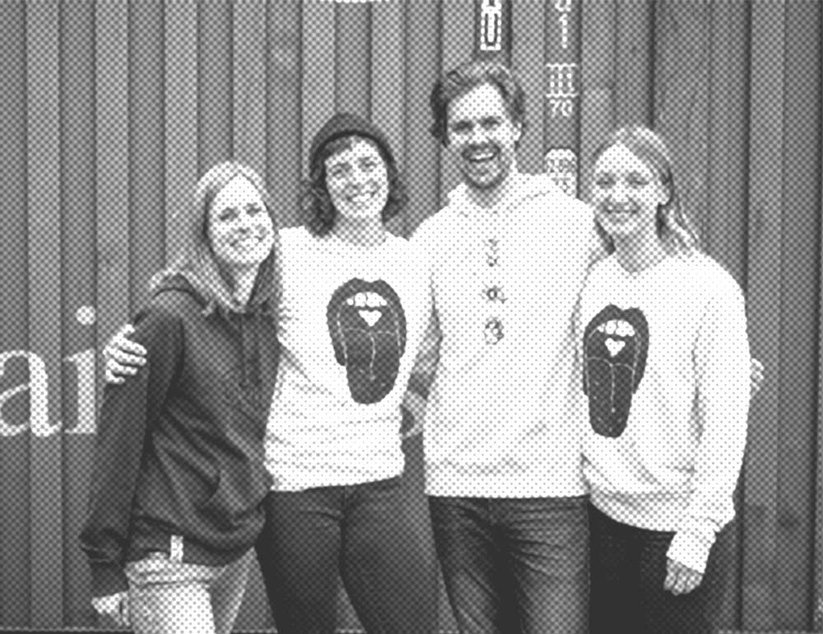 Kundenbewertungen, WEtell-Mitarbeiter, Hoodies, Container